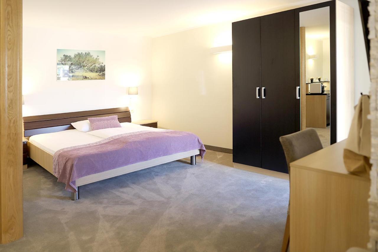 Hotel Villa Margaret Малинска Екстериор снимка