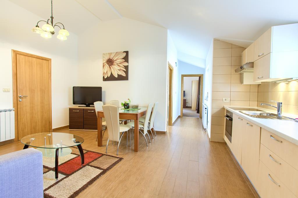 Hotel Villa Margaret Малинска Екстериор снимка