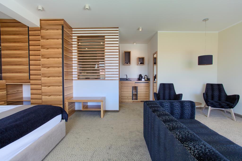 Hotel Villa Margaret Малинска Екстериор снимка