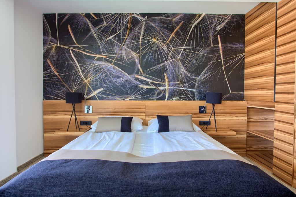 Hotel Villa Margaret Малинска Екстериор снимка